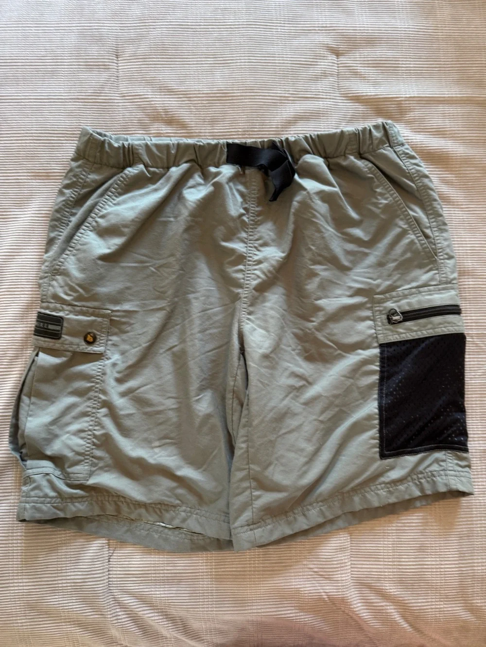 Vintage Nike Men’s Cargo Utility Shorts – Medium – Gray/Olive